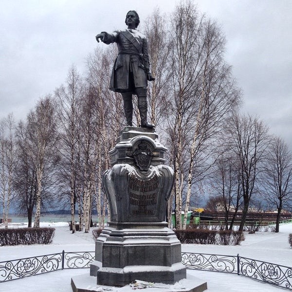 Петрозаводск в памятниках — традиционных и необычных (9/11)