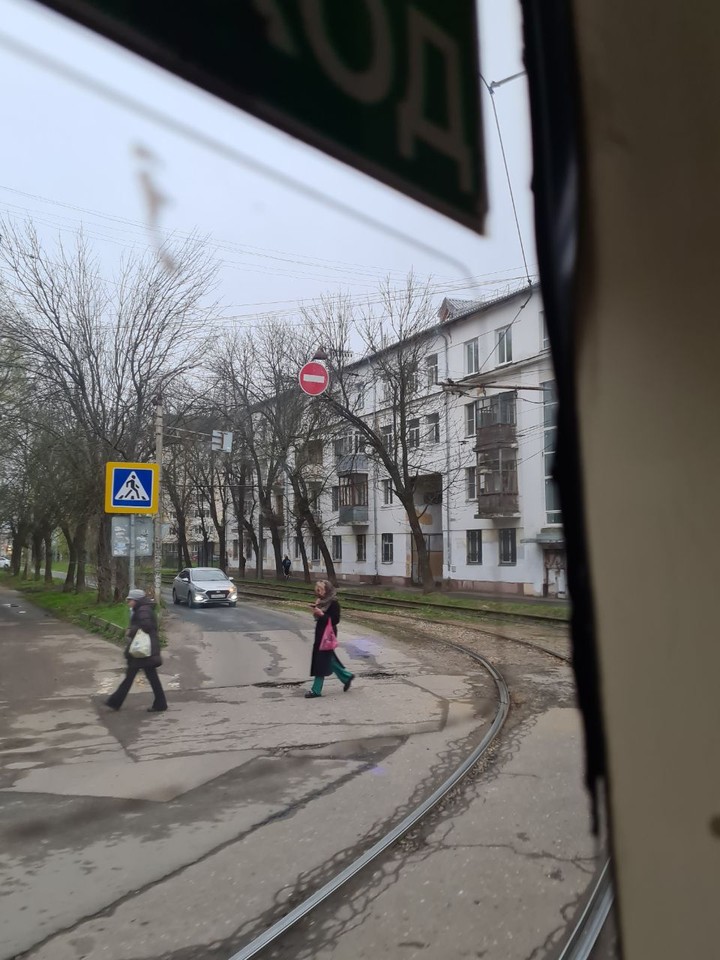 Отдельные вопросы вызвал выбранный маршрут: было такое впечатление, что нас везли по гетто😢