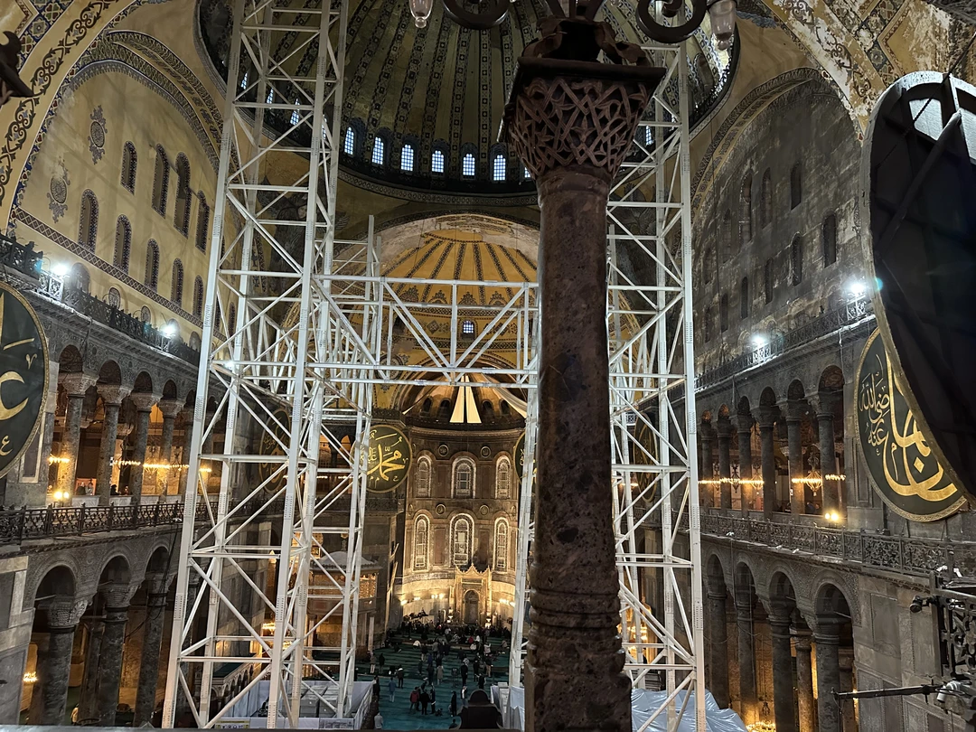 Ох уж этот Стамбул! Сегодняшнее путешествие по его главным сокровищам, благодаря нашему гиду Мухамеду Али, превратилось