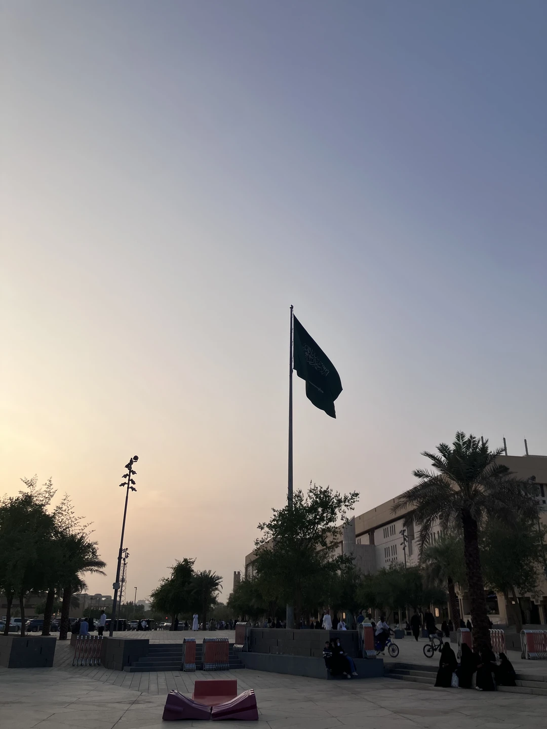 Спасибо большое Али за прекрасно проведенное время. Очень интеллигентный и образованный человек. Было приятно пообщаться. Масса