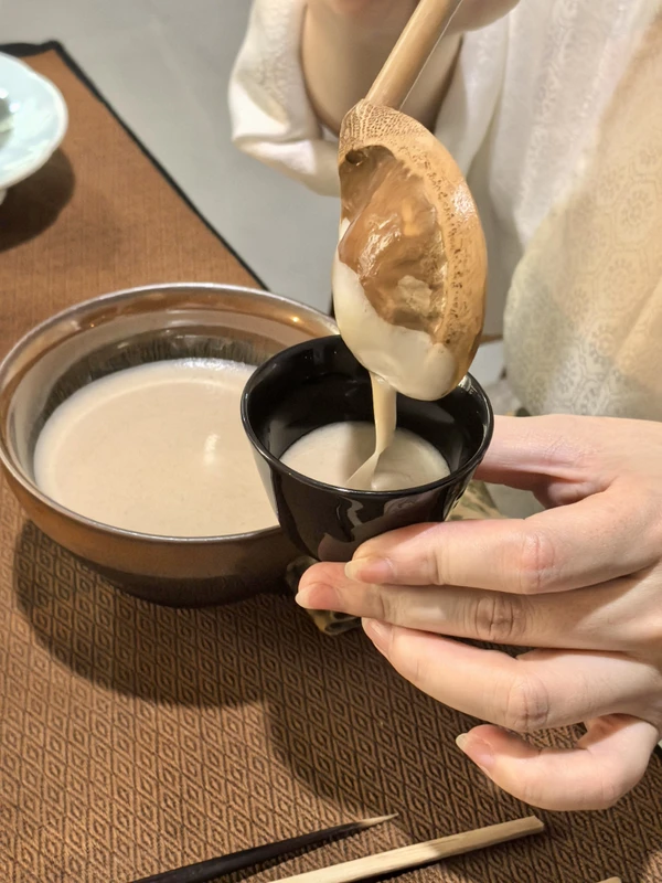 Приготовление взбитого чая и прогулка по Французской концессии Шанхая