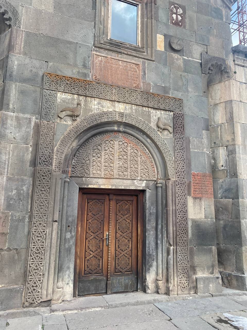 Замечательная экскурсия! Аккуратное вождение, интересная беседа и комфортная обстановка. Я чудесно провела время вместе с семьей,