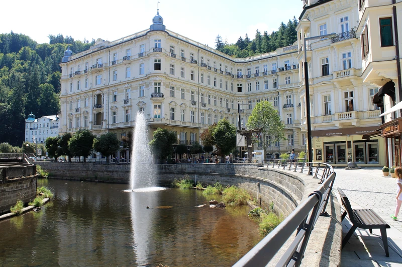 Карловы Вары и град Локет