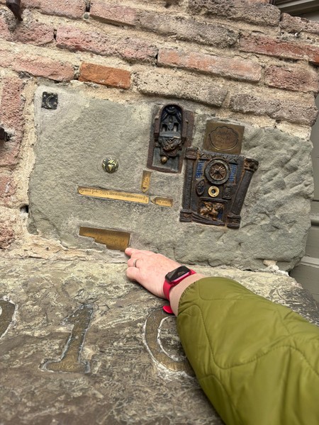 Старый и верный традициям Тбилиси (Вероника)