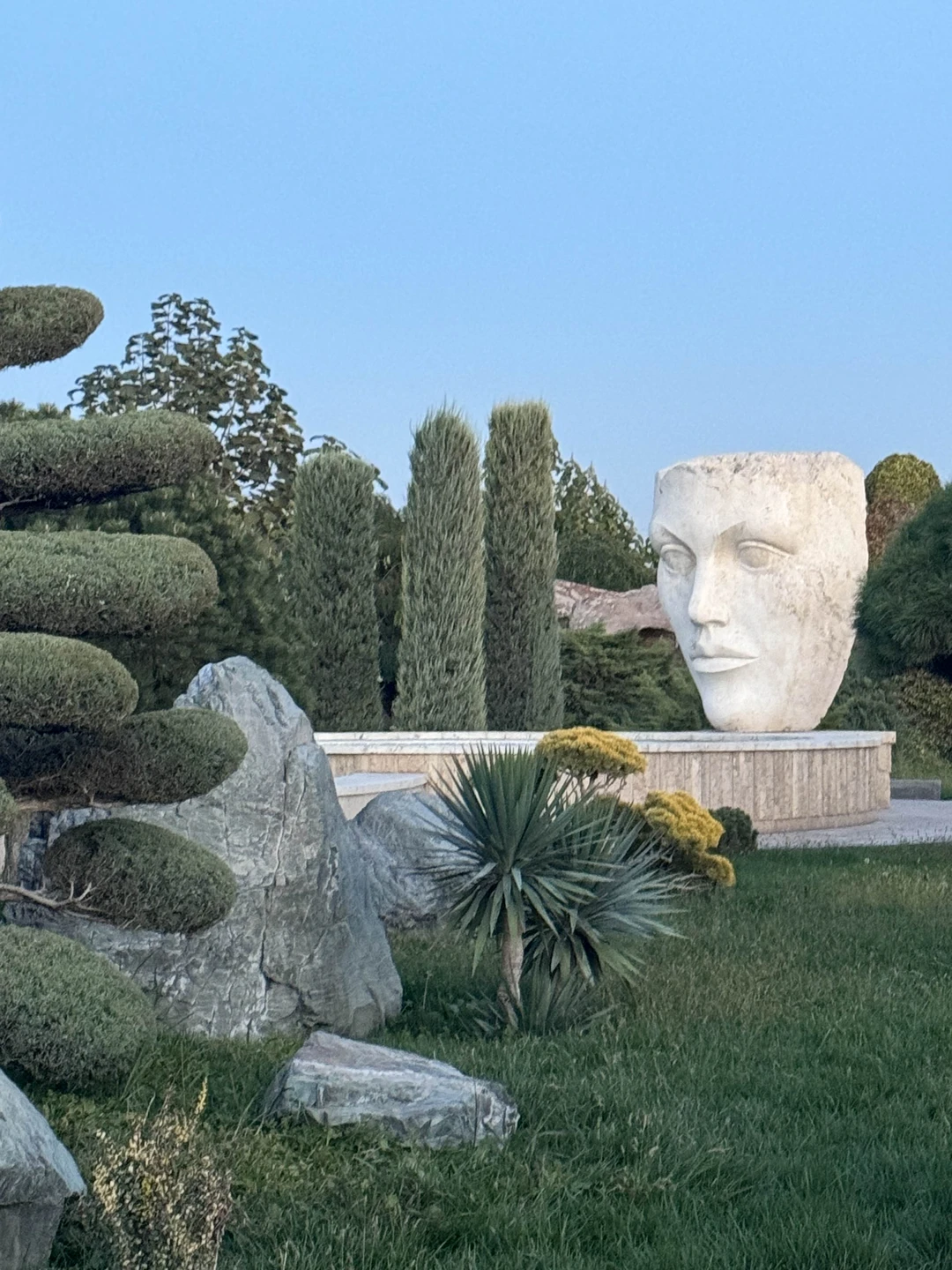 Хотим сказать большое спасибо Ованнесу за чудесный день в Ереване. Увидели все самое интересное и познавательное