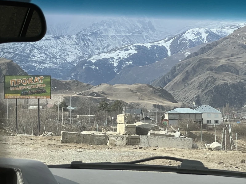 хочу выразить благодарность замечательному гиду Сергею! коммуникабельный, отлично ведет рассказ, очень интересно и нескучно слушать, хорошо