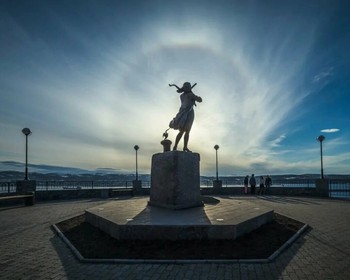 Обзорная экскурсия по Мурманску: "Алёша", памятник "Ждущая", маяк и атомный ледокол "Ленин"
