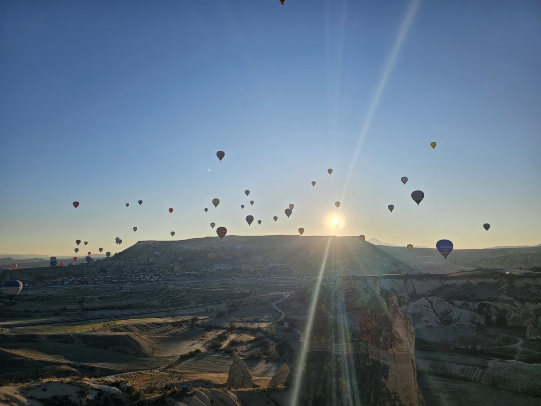 Большое спасибо за организацию, отлично провели два дня! Отель просто супер, кормят отлично. Гид Эрдал, задал