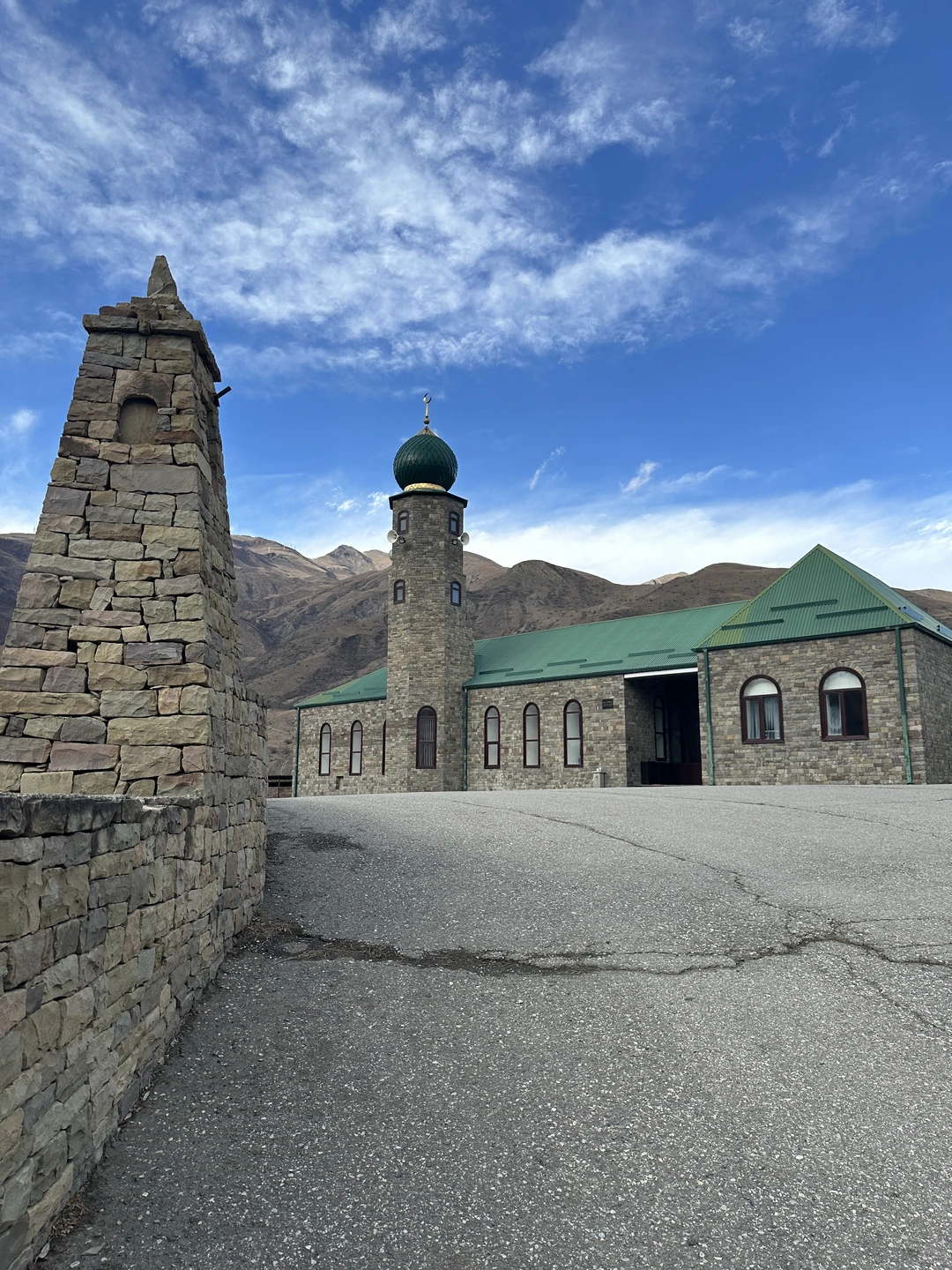 Ситуация повторилась: организатор сообщил мне, что на этот маршрут больше нет других туристов, только я одна