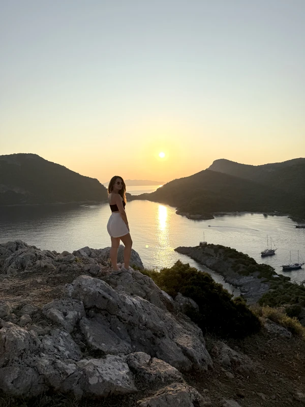 Под шёпот волн: круиз по бухтам и островам Средиземного моря