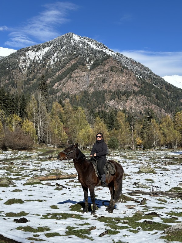 Конная прогулка в Архызе на Софийской поляне
