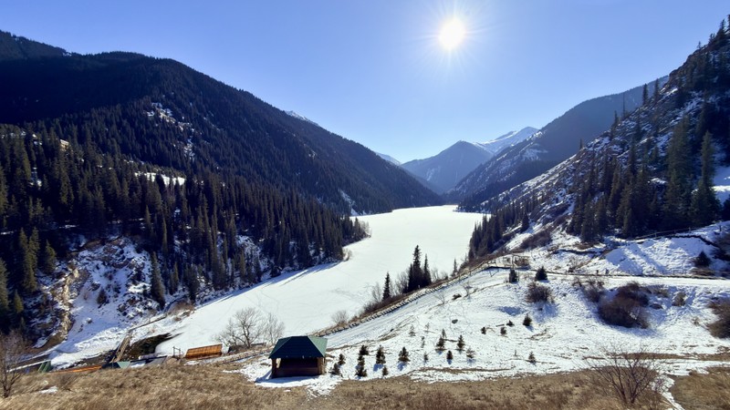 Экскурсия прошла замечательно! Огромное спасибо! Очень хорошая машина, отличный маршрут, прекрасные виды. И погода не подкачала!