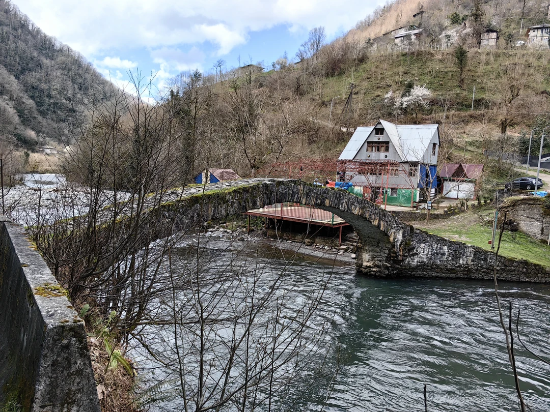 Прекрасная экскурсия, шикарные виды, водопады впечатляют! Всё было оооочень интересно, активно и с юмором:) Каха -