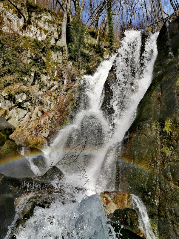 Треккинг к водопаду Кейва