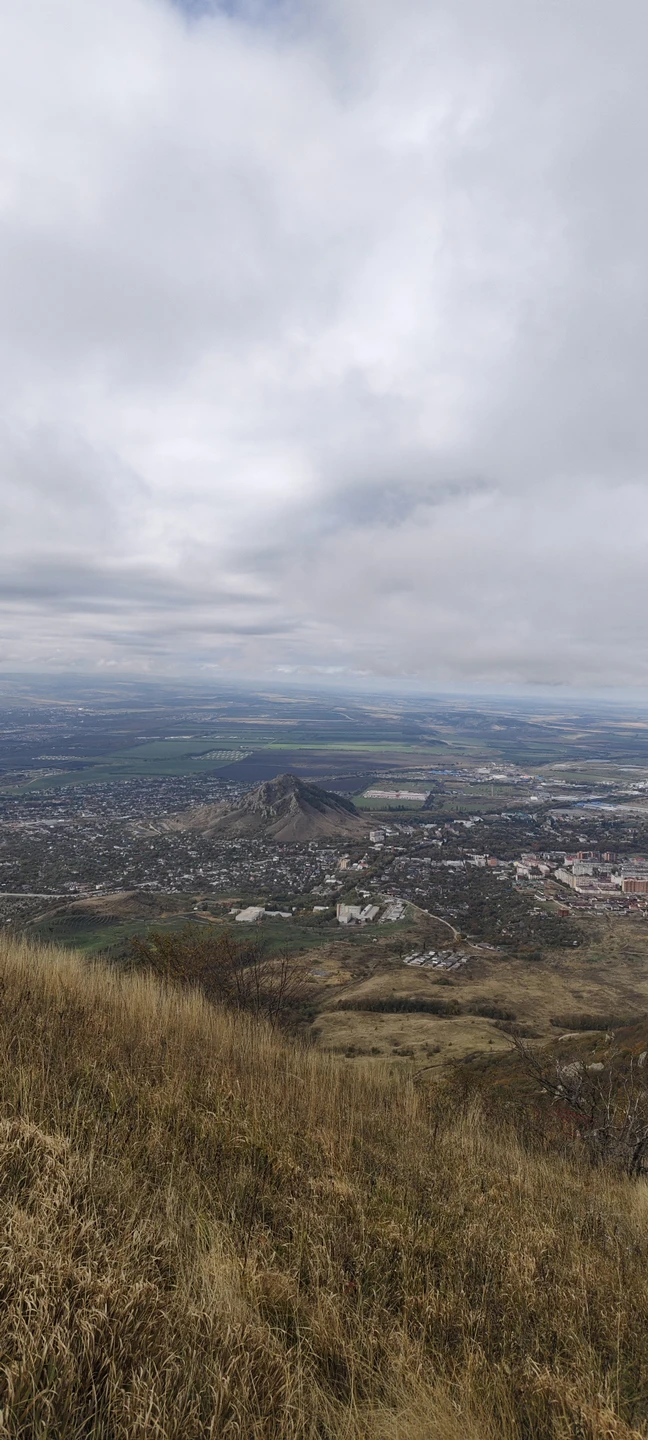 Большое спасибо Сергею. Восхождение прошло на высоком и безопасном уровне! РЕКОМЕНДУЕМ ОДНОЗНАЧНО! НЕ ПОЖАЛЕЕТЕ!
