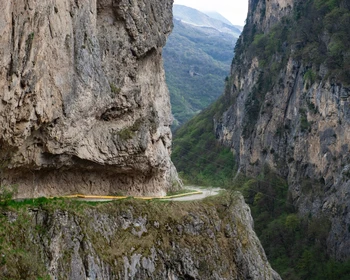 Первые погружения и термальные источники