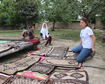 Выплавка металла, каньоны Джангакты и горы Сары-Тоо, мастер-класс по ковроткачеству