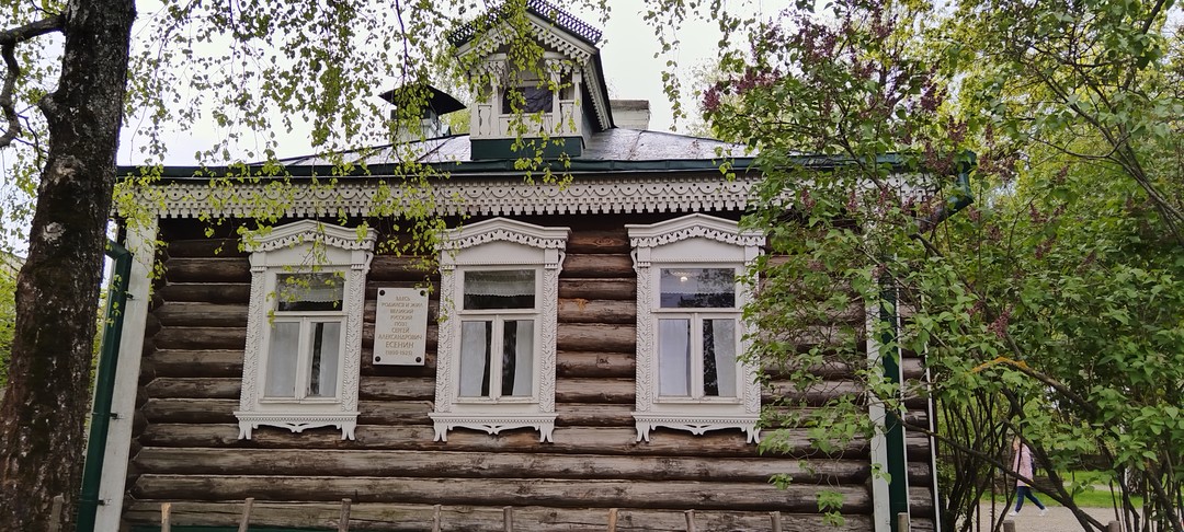 В целом экскурсия понравилась. Снимаю звезду за оргмоменты. При заезде в гостиницу в Рязане, организатор не