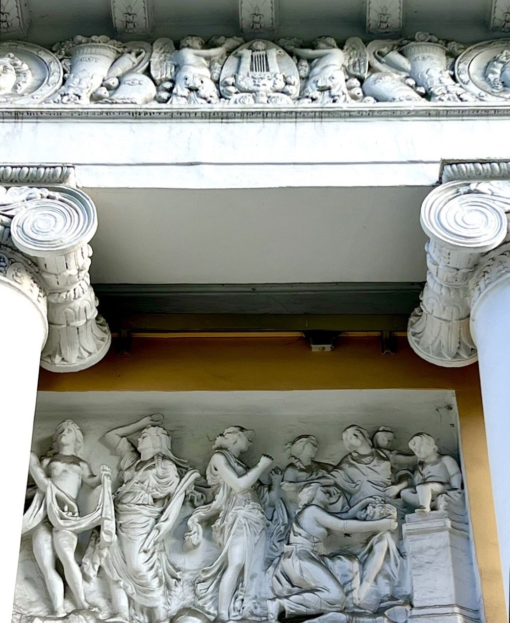 Ампир во время чумы: Пречистенка и переулки (10/15)