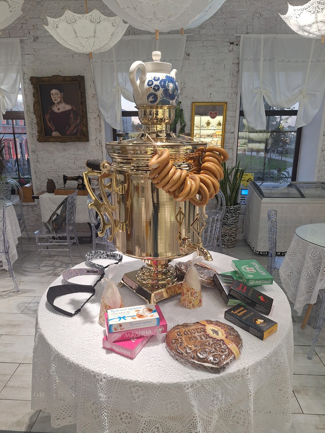 Гид Лилия нам понравилась, рассказывала интересно, содержательно! Вот только сама программа Купеческая Тула была скучновата для