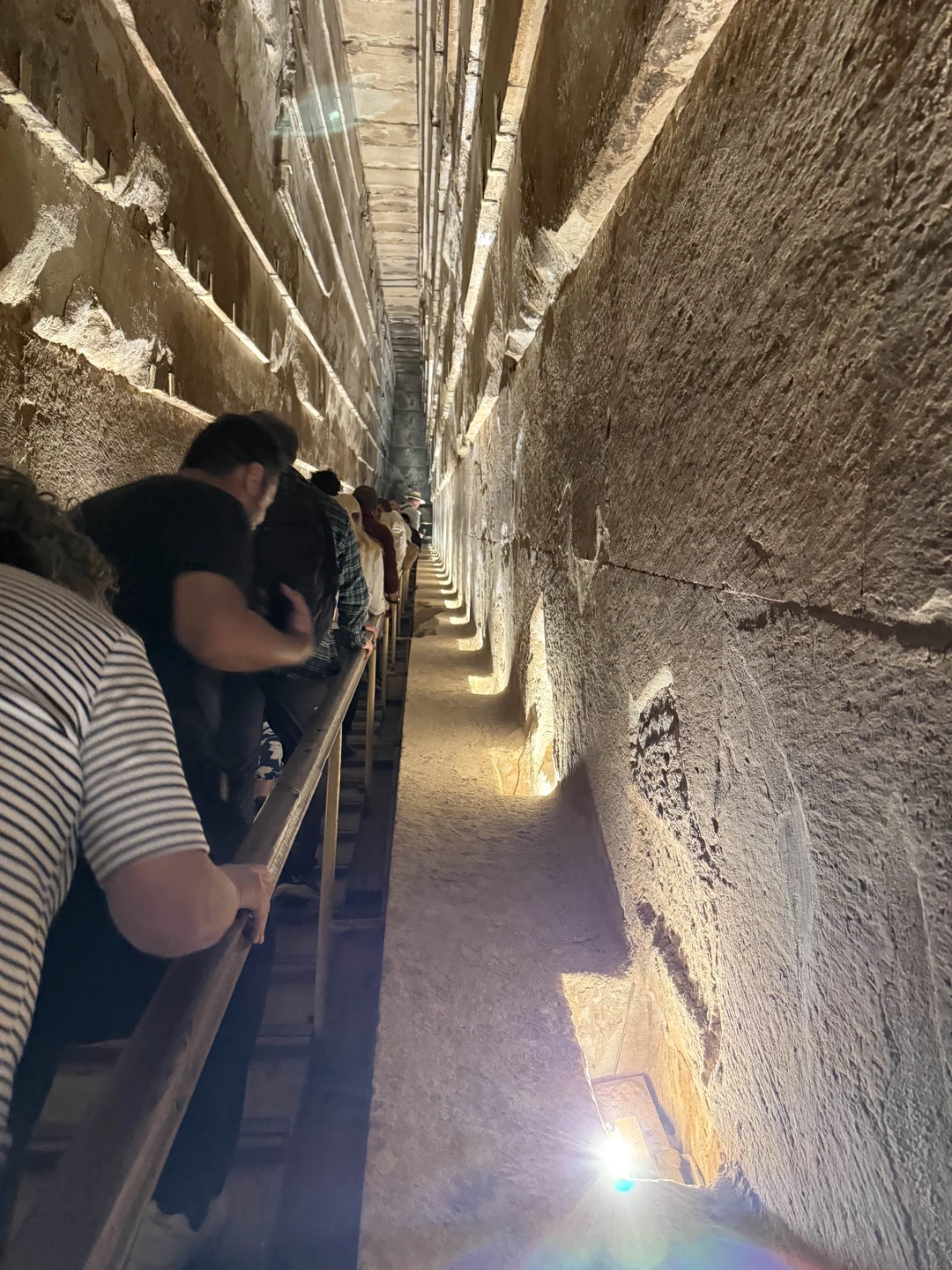 Организация поездки прошла на высшем уровне! Нашим водителем был Хусейн, приехал точно в назначенное время и