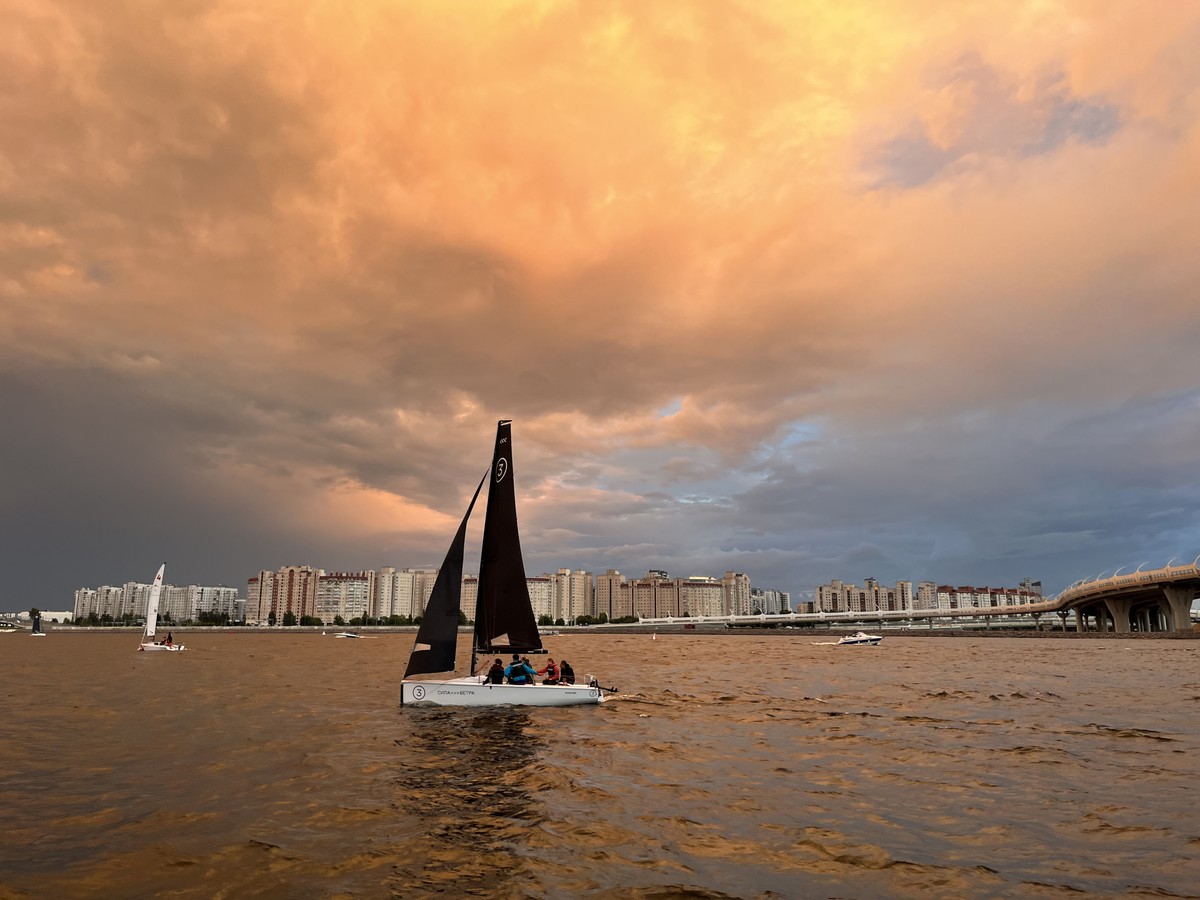 Фото 2 - Экскурсия: "Водная прогулка к Северным островам и видом на Финский залив"