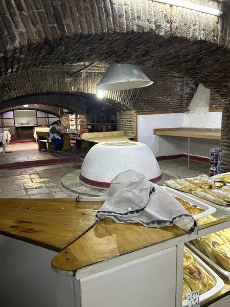 совершенно потрясающая Мириам! экскурсия очень интересная, невероятно эмоциональная. история, культура, традиции, юмор - все это мы получили сполна!