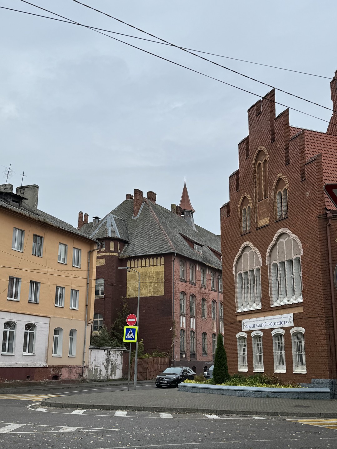 Не смотря на дождливую погоду, экскурсия прошла на ура! Благодаря гиду Сергею мы узнали много нового