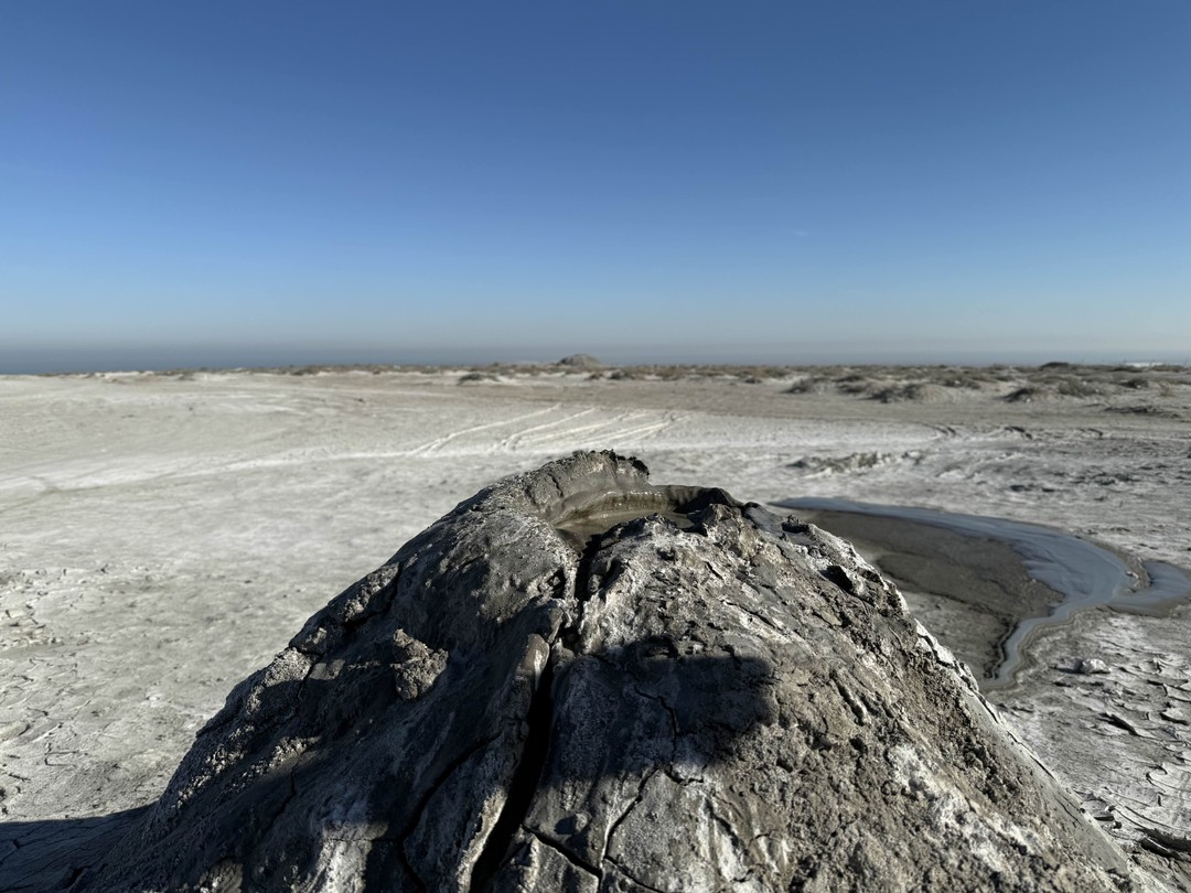 У нас был Гид Рустам. Он классный, все прошло как надо) человек профессиональный и увлеченны своим делом!)