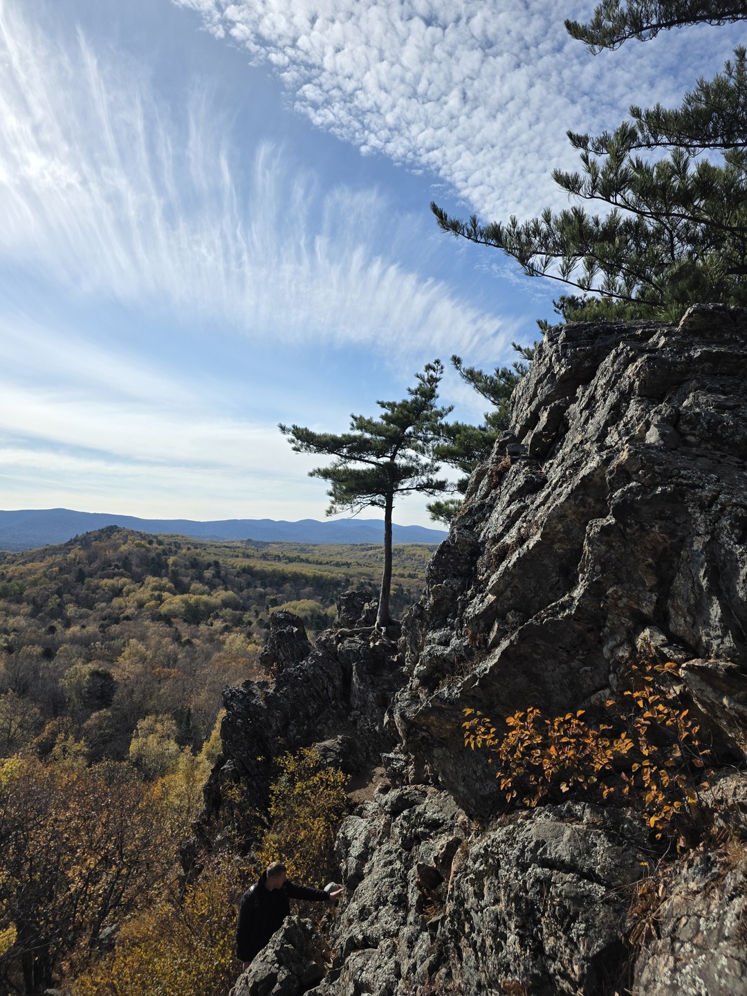 Очень интересная экскурсия по Хехциру. Василий отличный рассказчик и хорошо знает историю и природу))