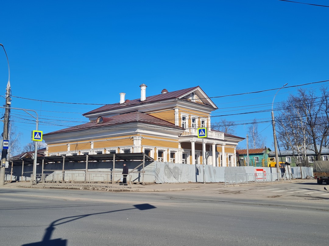 Город, где резной палисад (Вероника)