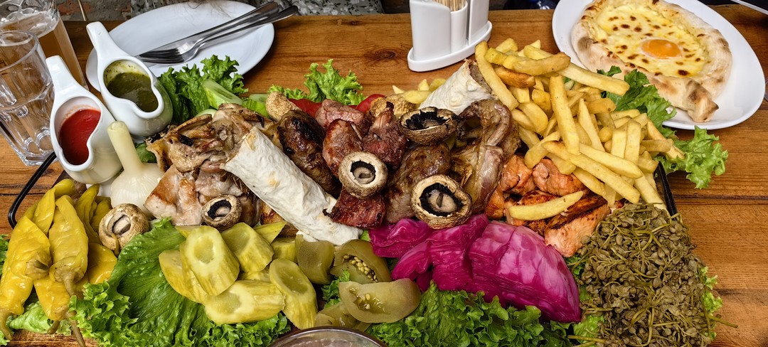 ДВЕ СТРАНЫ ДВЕ СЕСТРЫ ДВЕ КРАСАВИЦЫ