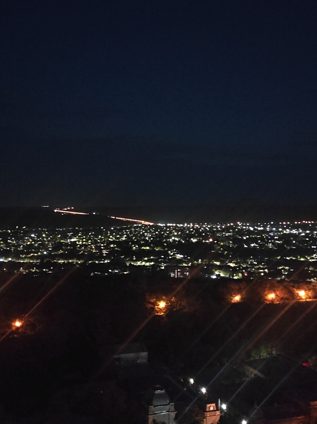 Дмитрий, спасибо за прекрасную экскурсию! Первое знакомство с Пятигорском началось именно с неё, и нам негаданно