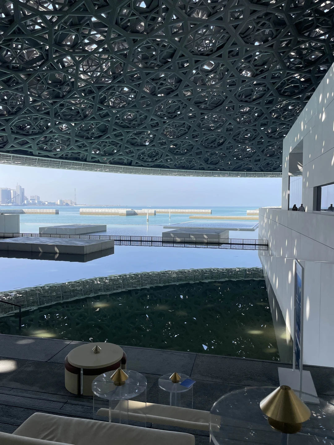 Отвезли во все указанные локации, помогли сделать шикарные фото, подойдет всем желающим ознакомится со столицей ОАЭ 🇦🇪