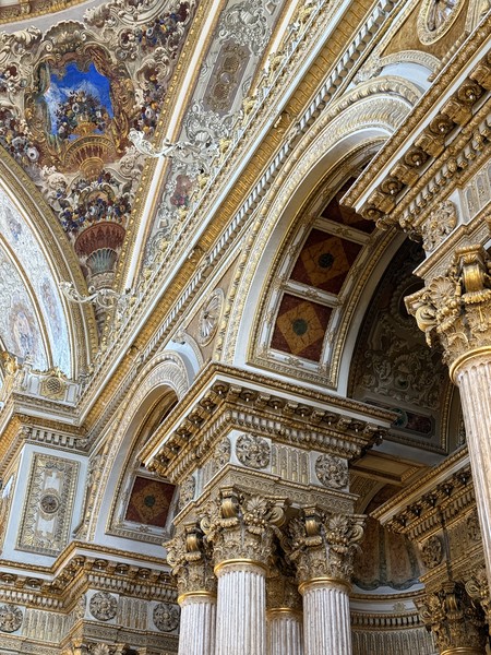 Вернулись из Стамбула 2 дня назад. Хочу выразить огромную благодарность Айдыну за потрясающую экскурсию! Для нас