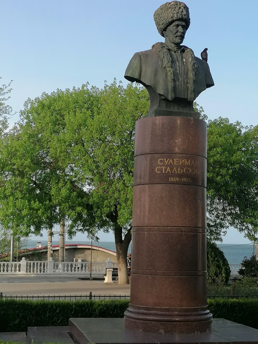 Прогулка по Махачкале (Денисова)