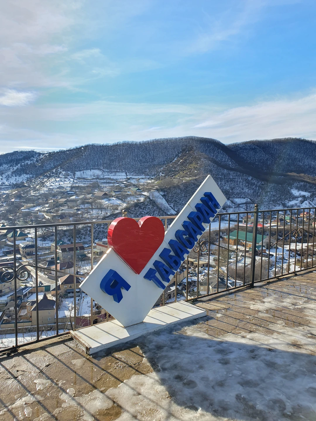 Хороший у нас был гид Надим (он же и водитель), профессионал своего дела. Все информативно, с душой