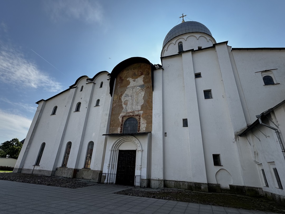 Два центра Великого Новгорода: кремль и Ярославово дворище в мини-группе (Павлова)