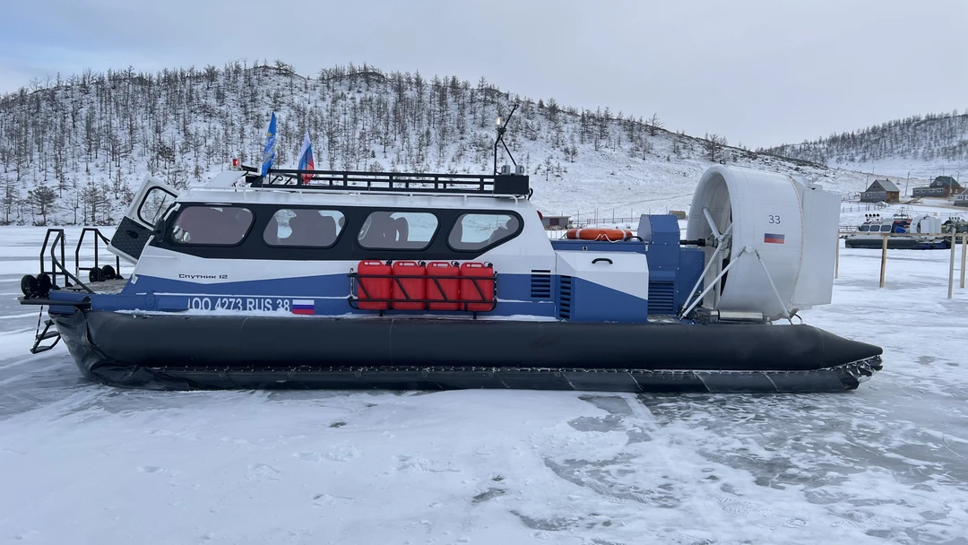 Зимний Ольхон: чистый лёд, пузырьки и гроты (Мария)