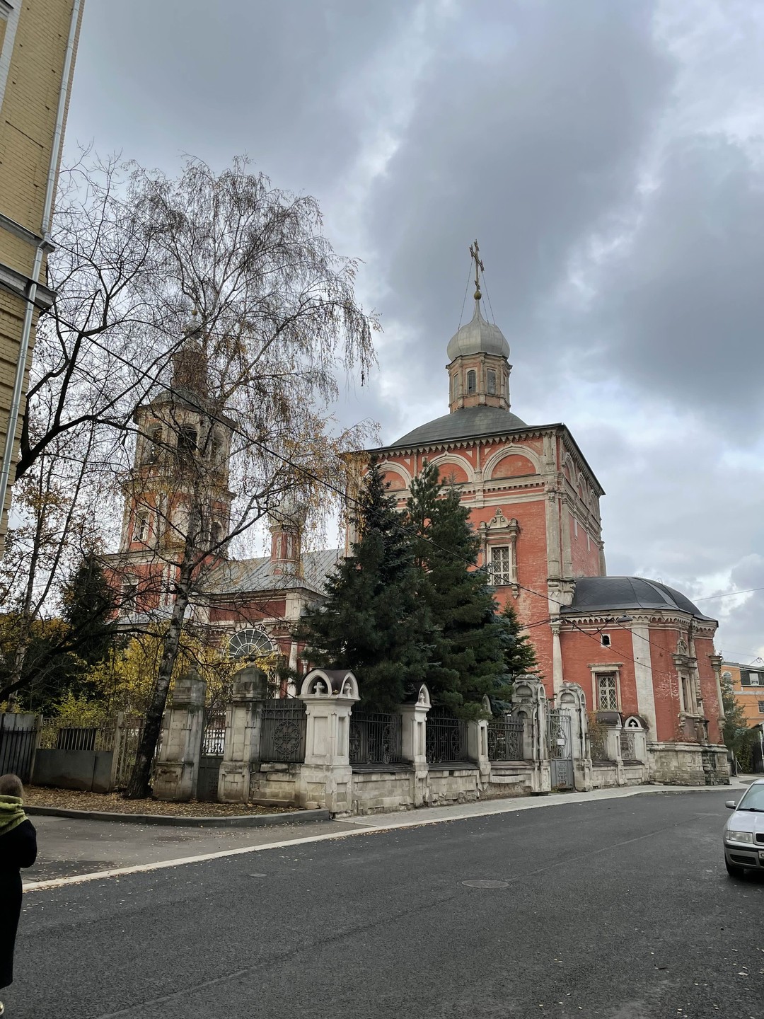 Шикарная прогулка,Москва-красавица,Ольга столько мест показала-рассказала,сам точно не узнаешь,маршрут-район-погода-Ольга-все прекрасно! Спасибо за шикарный выходной!!!! А иногда было