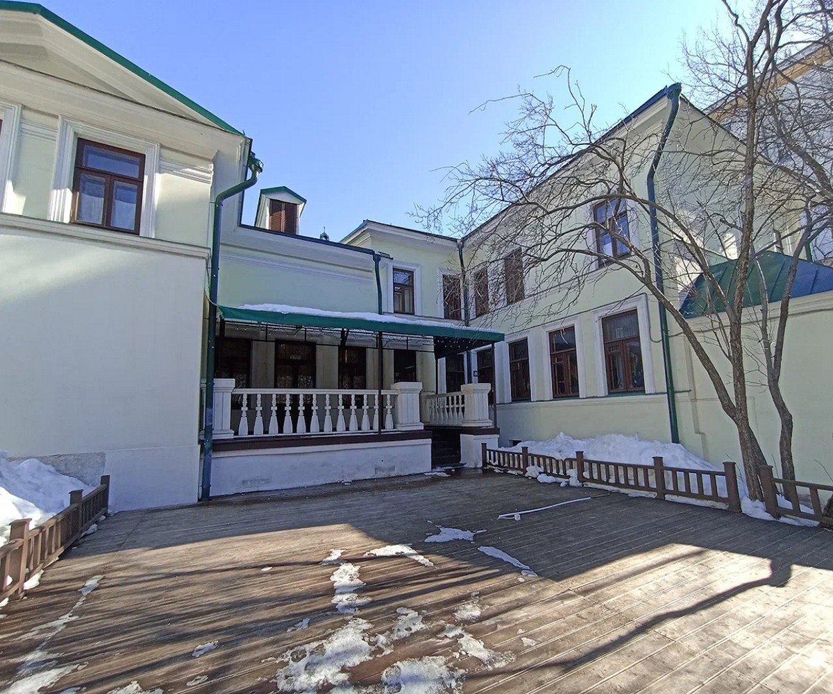 За каждым успешным мужчиной стоит великая женщина (16/18)