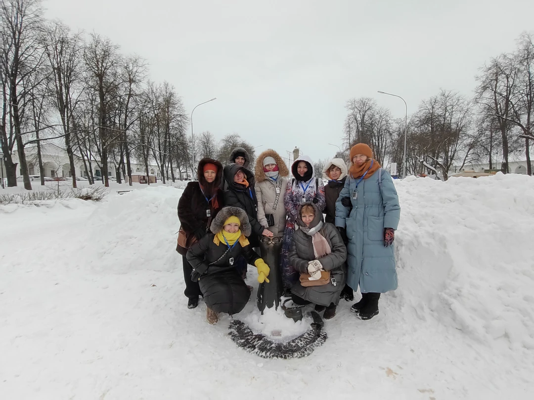 Нереальный гид! С учетом моих привередливых подруг, всё прошло на высоте. Показал и рассказ всё очень