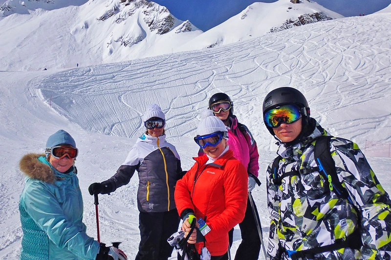 Склоны Красной Поляны: горнолыжный тур у моря для новичков и профи в мини-группе