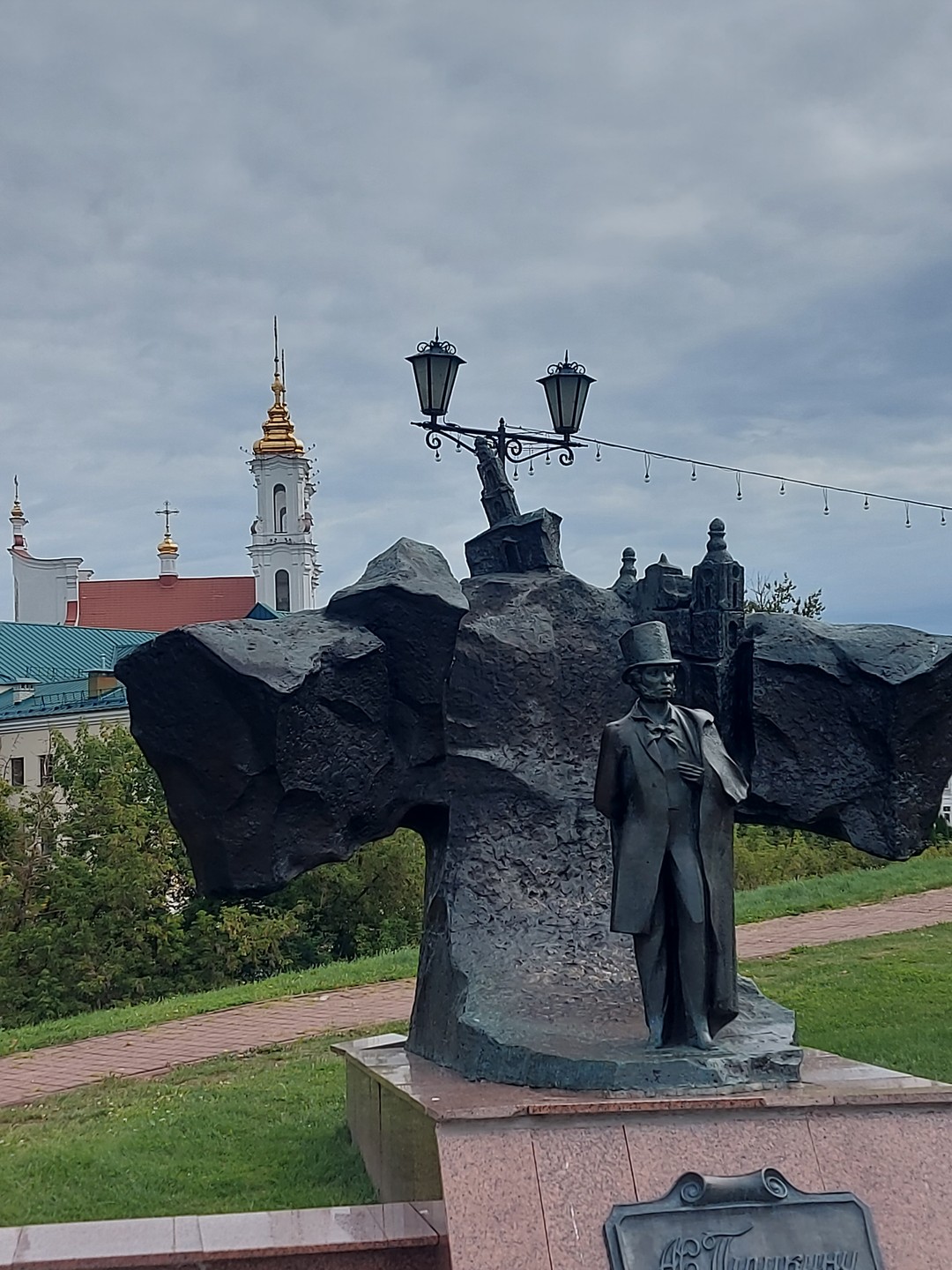Спасибо Ирине за экскурсию. Быстро, кратко о главных достопримечательностях Витебска. Нам всё понравилось. Рекомендую.