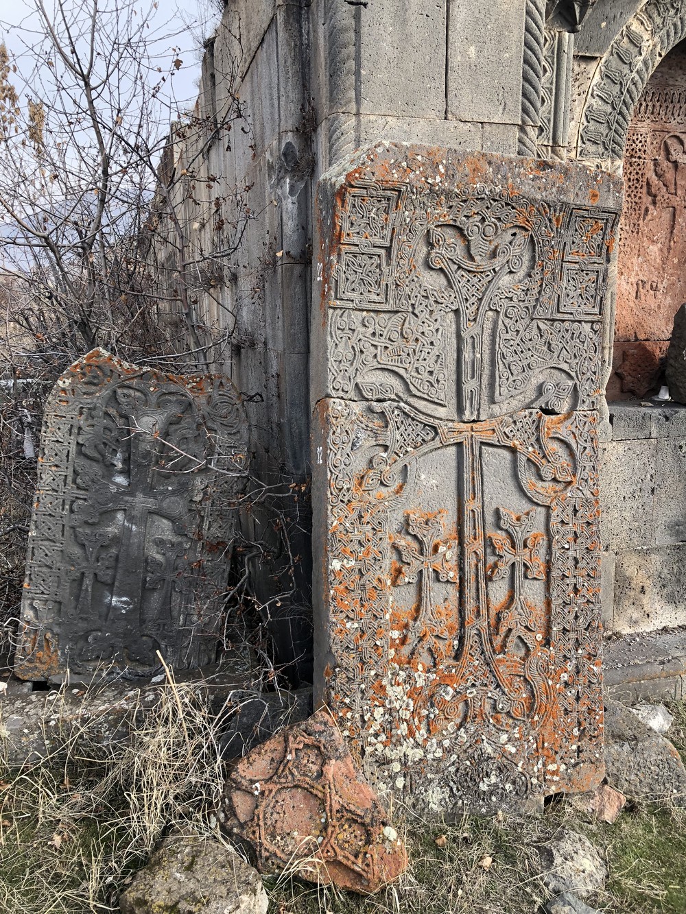 Пешком к заброшенному монастырю Авуц Тар — из Еревана (8/18)