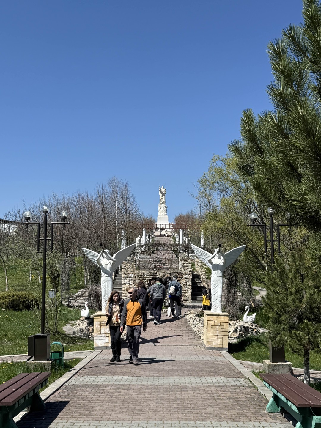 Шикарная познавательная экскурсия! За 9 часов посетили 5 городов КавМинВод, получили кучу интересной информации и сведений