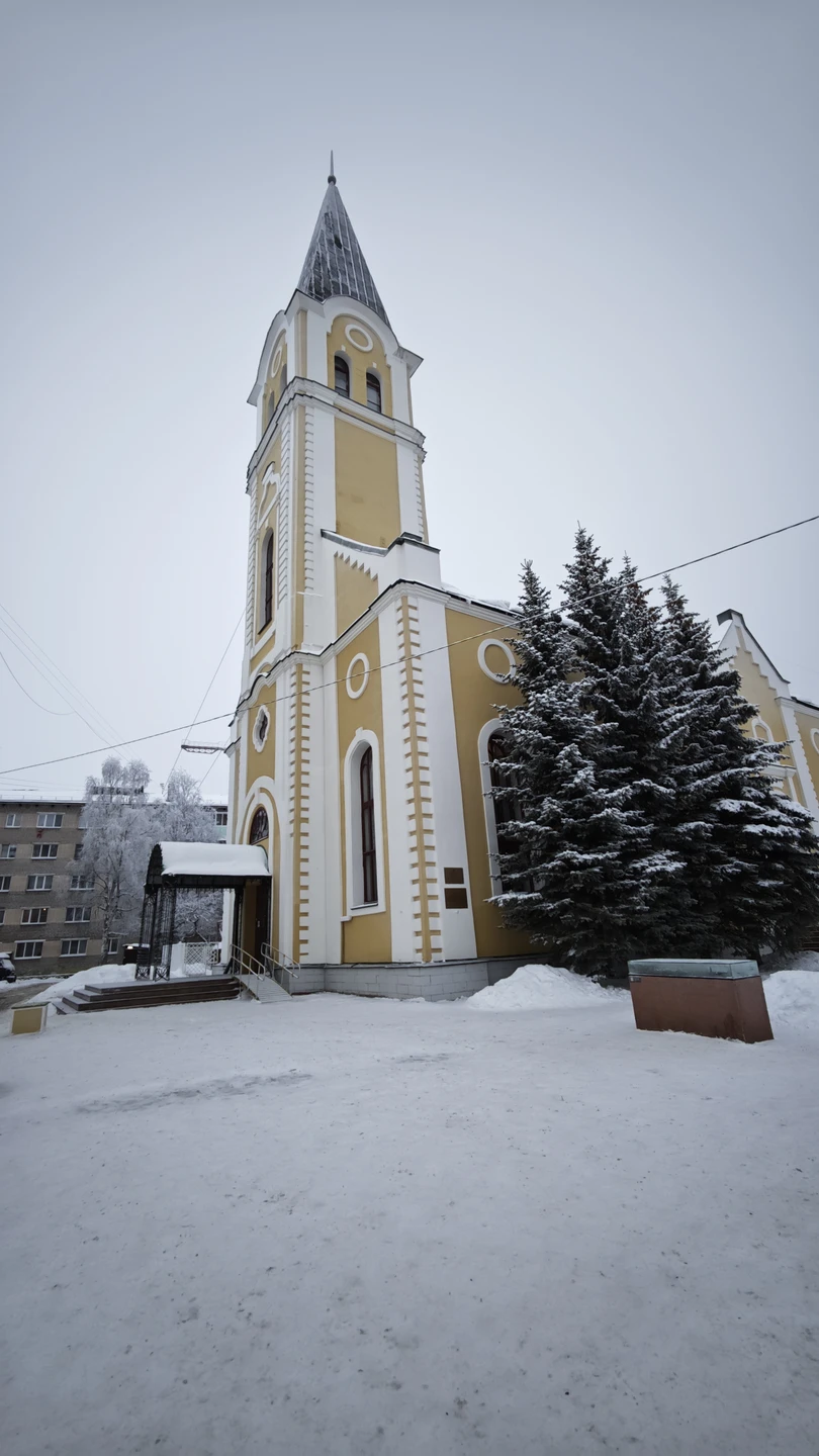 Отличная экскурсия! Гуляли 4 часа, при этом время пролетело незаметно! Владислав отличный гид, очень увлеченный своим