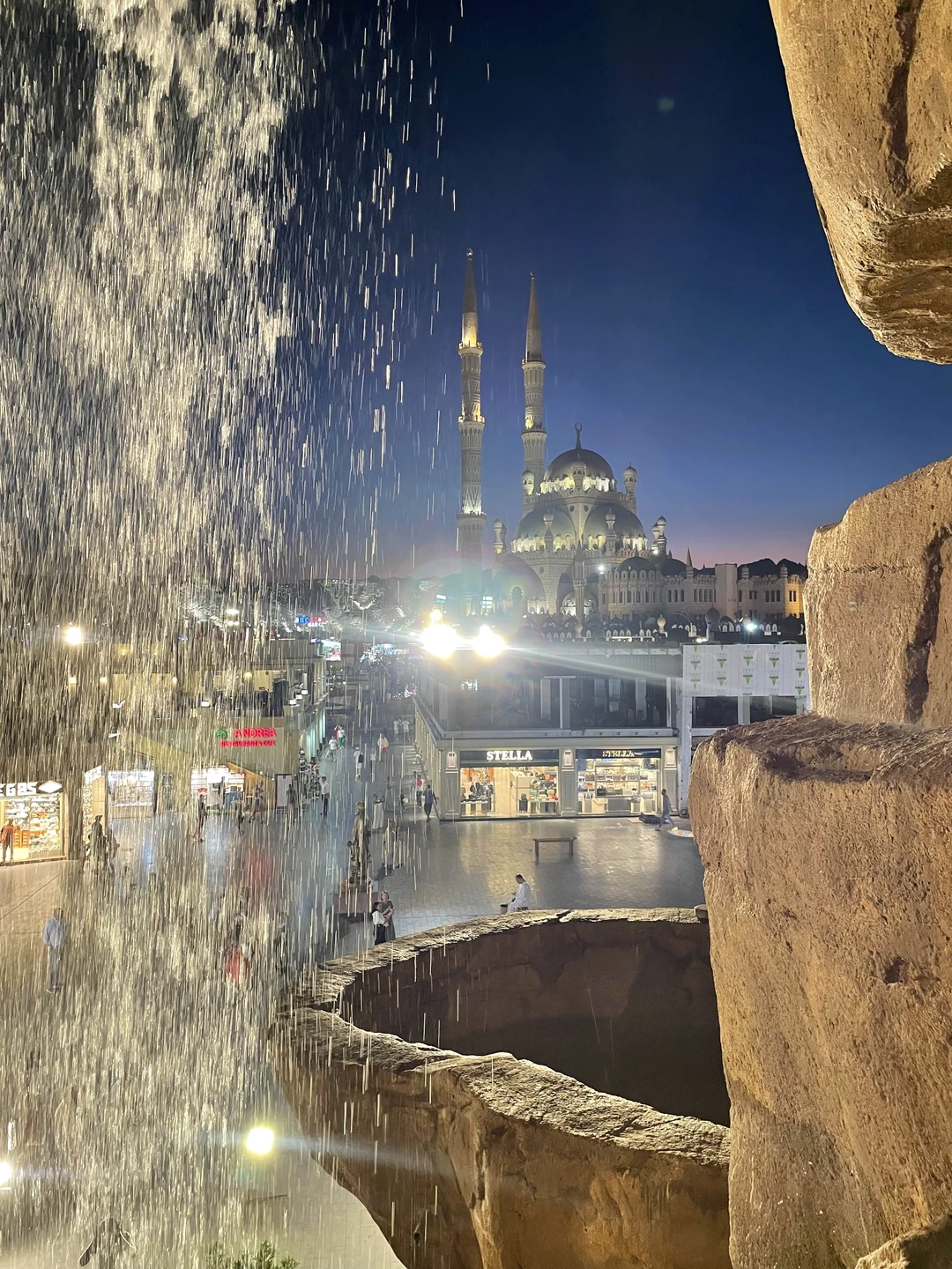 Замечательная познавательная экскурсия, гид Богдади увлекательно рассказывает, непринужденная вечерняя прогулка в красивых местах Шарма)