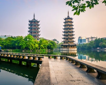 Летняя резиденция и перелёт в южные провинции Китая