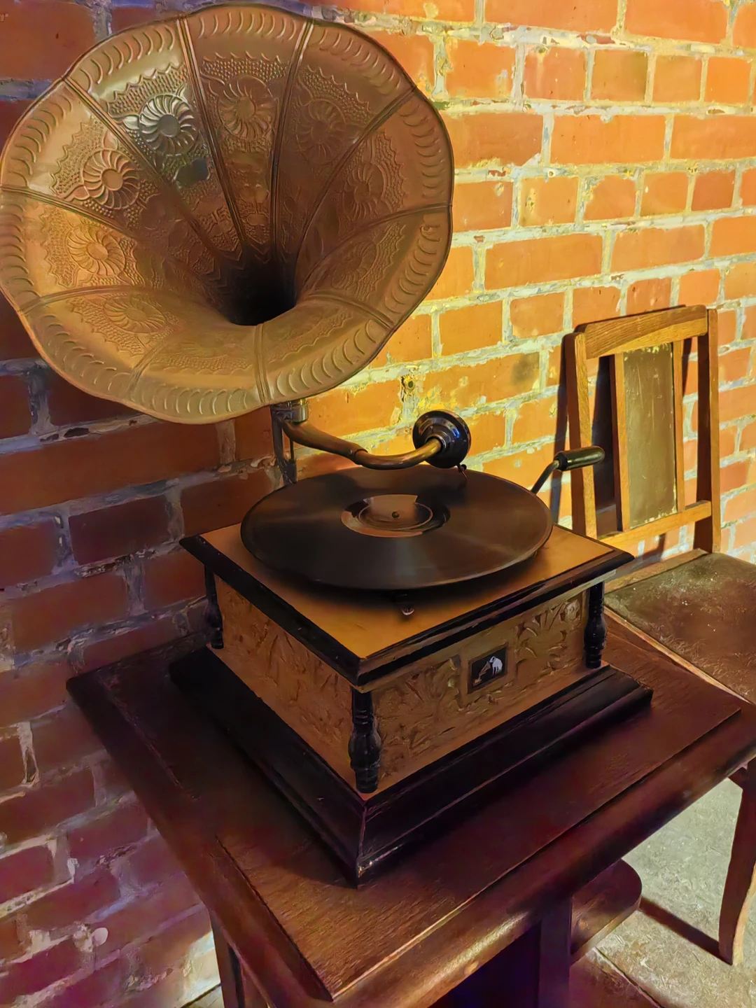 Загадочная и таинственная ночная экскурсия👍 Мы остались очень довольными и наполненными новыми знаниями. Спасибо за легкую